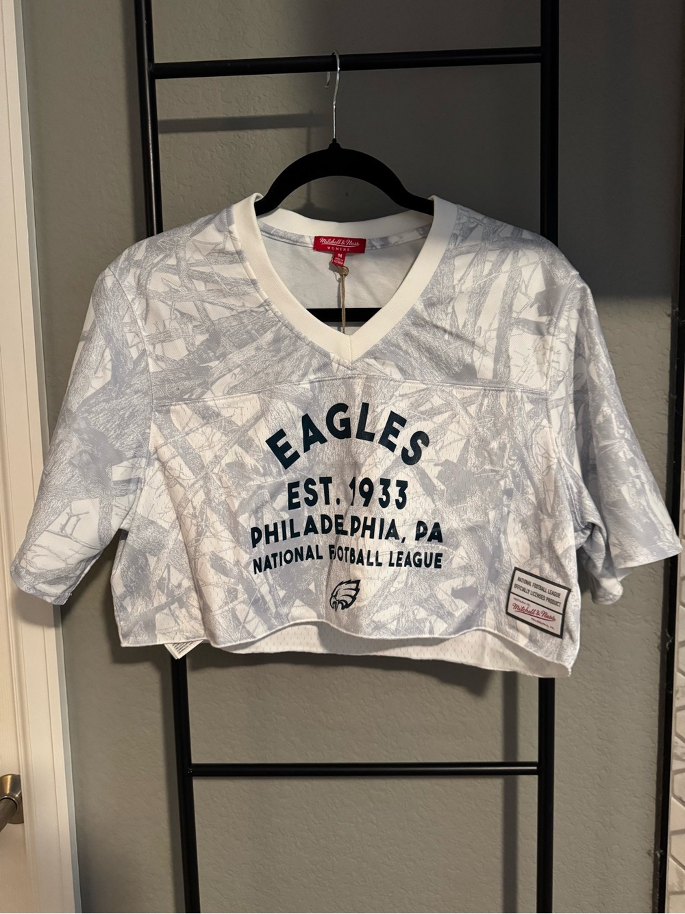 Philadelphia Eagles White & Gray Cropped Tee - NFL Women’s Medium